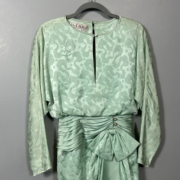 A. J. Bari Green Jacquard Silk Vintage Ruched Hourglass Dress size vintage 6 - Picture 8 of 17